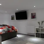 דירה , Nagelneu Barrierefrei